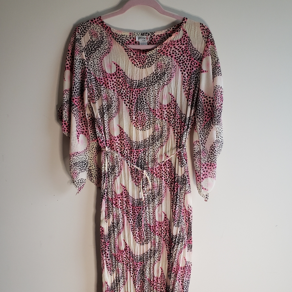 Gorgeous Pink, Cream and black dress - Picture 1 of 3